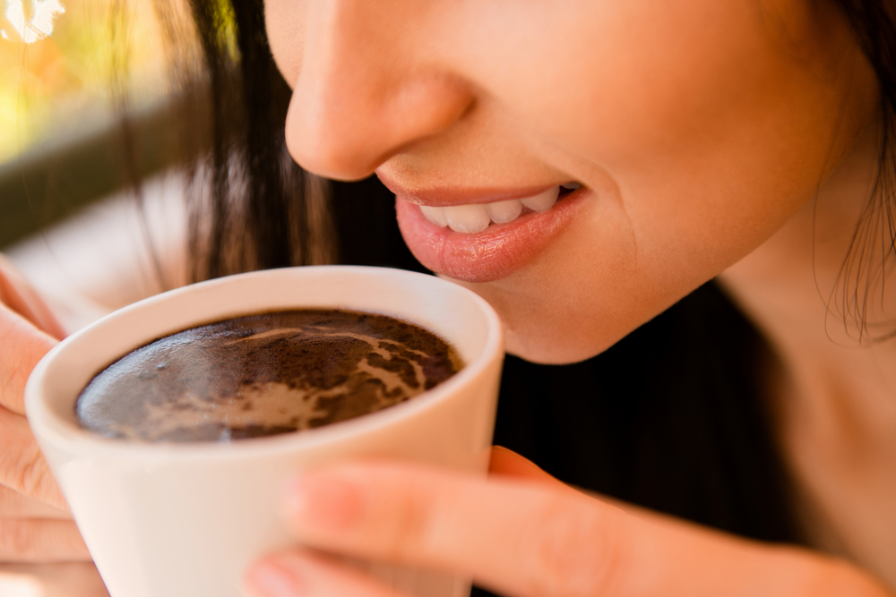 Remove Coffee Stains from Teeth