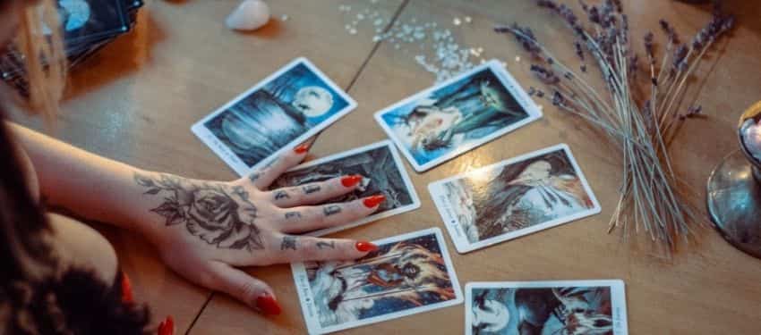 How to do Online Tarot Card Readings online 2021