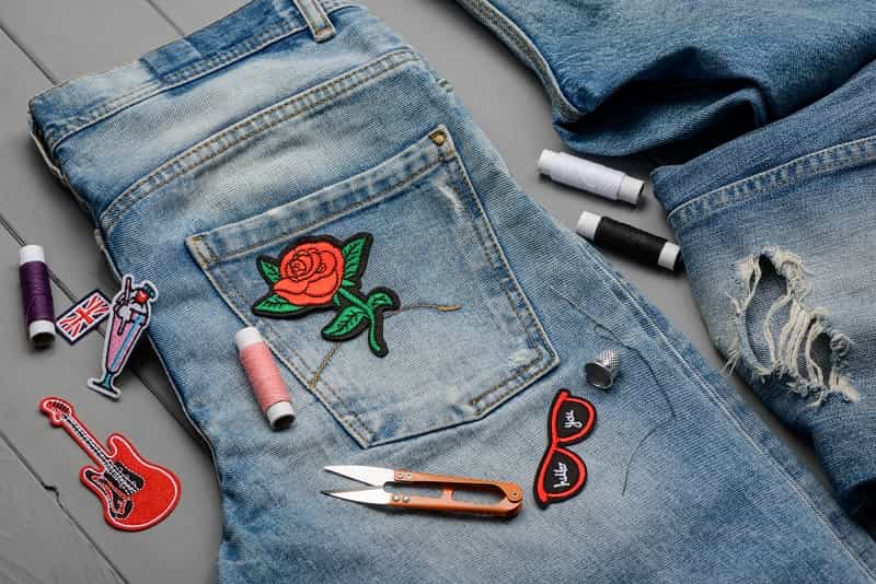 how to put patches on clothes
